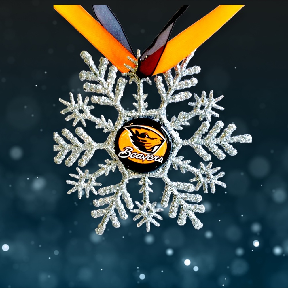 Oregon State BEAVERS Handmade Snowflake *NEW*